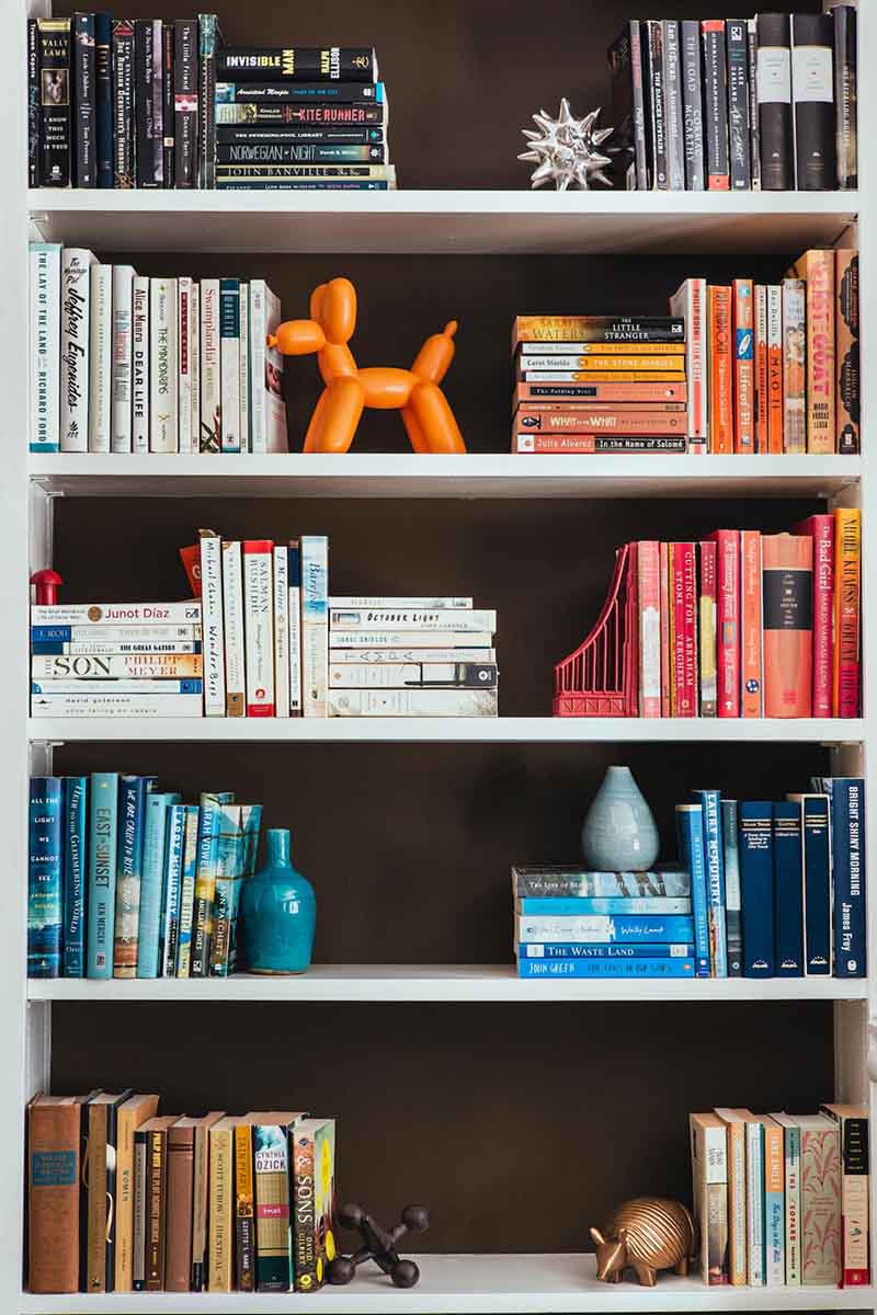 book shelf organizing