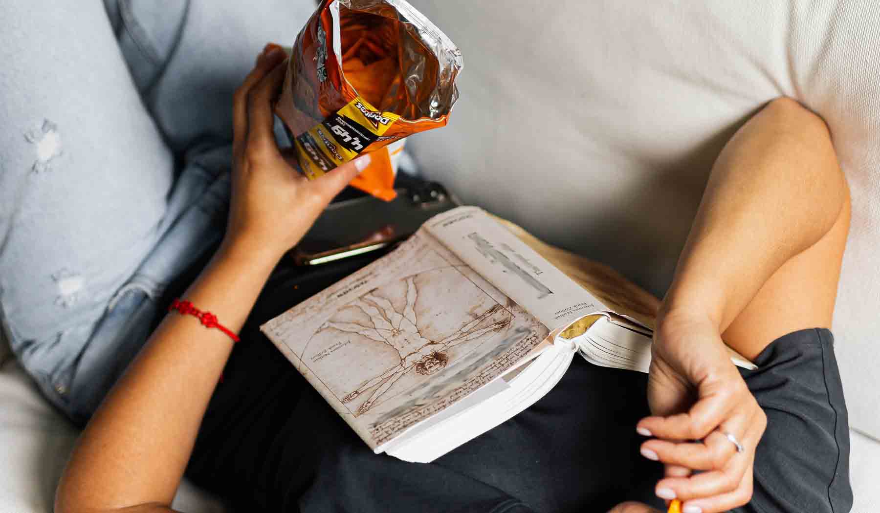 chips to eat while reading books