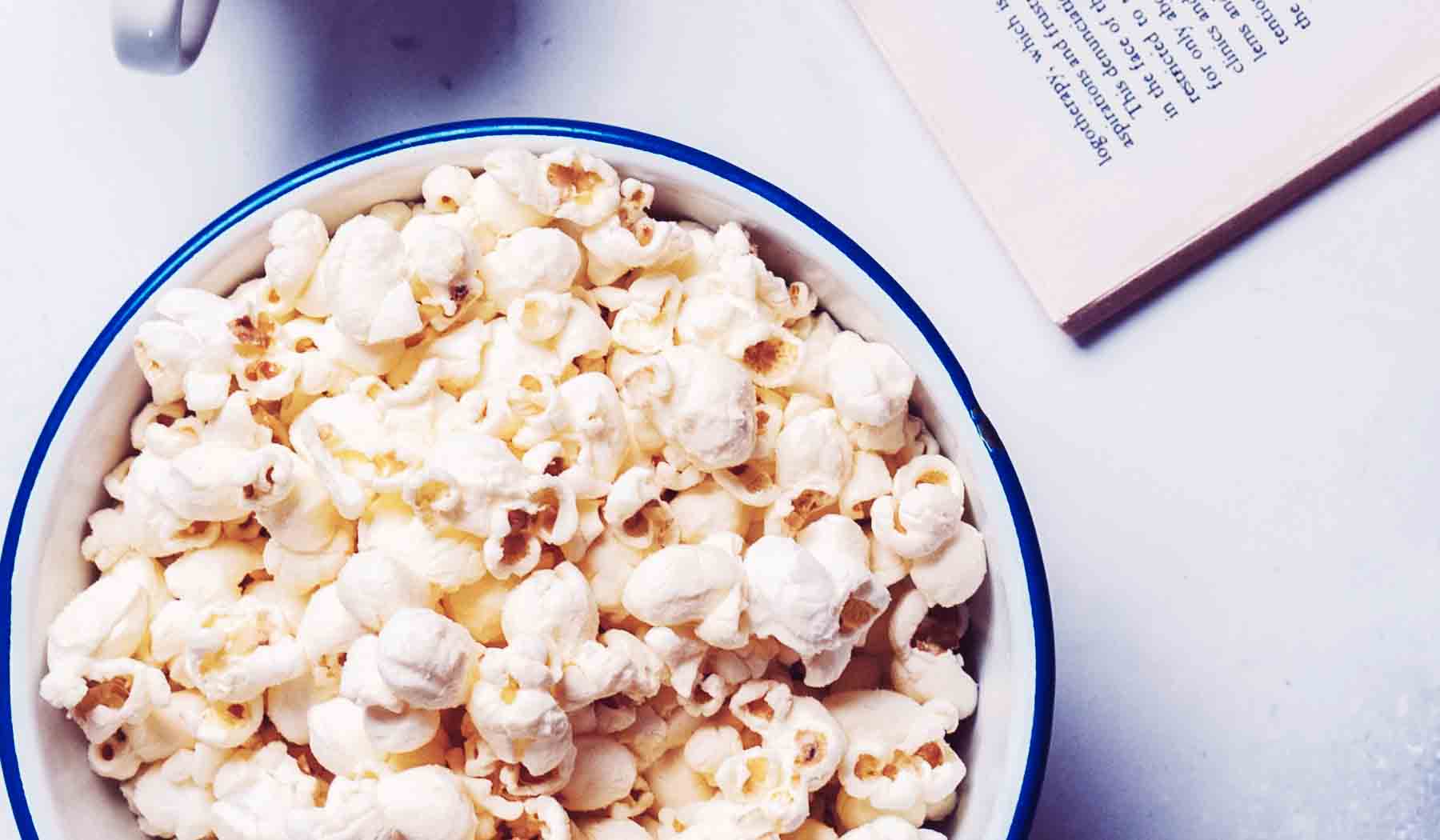 snacks to eat while reading books